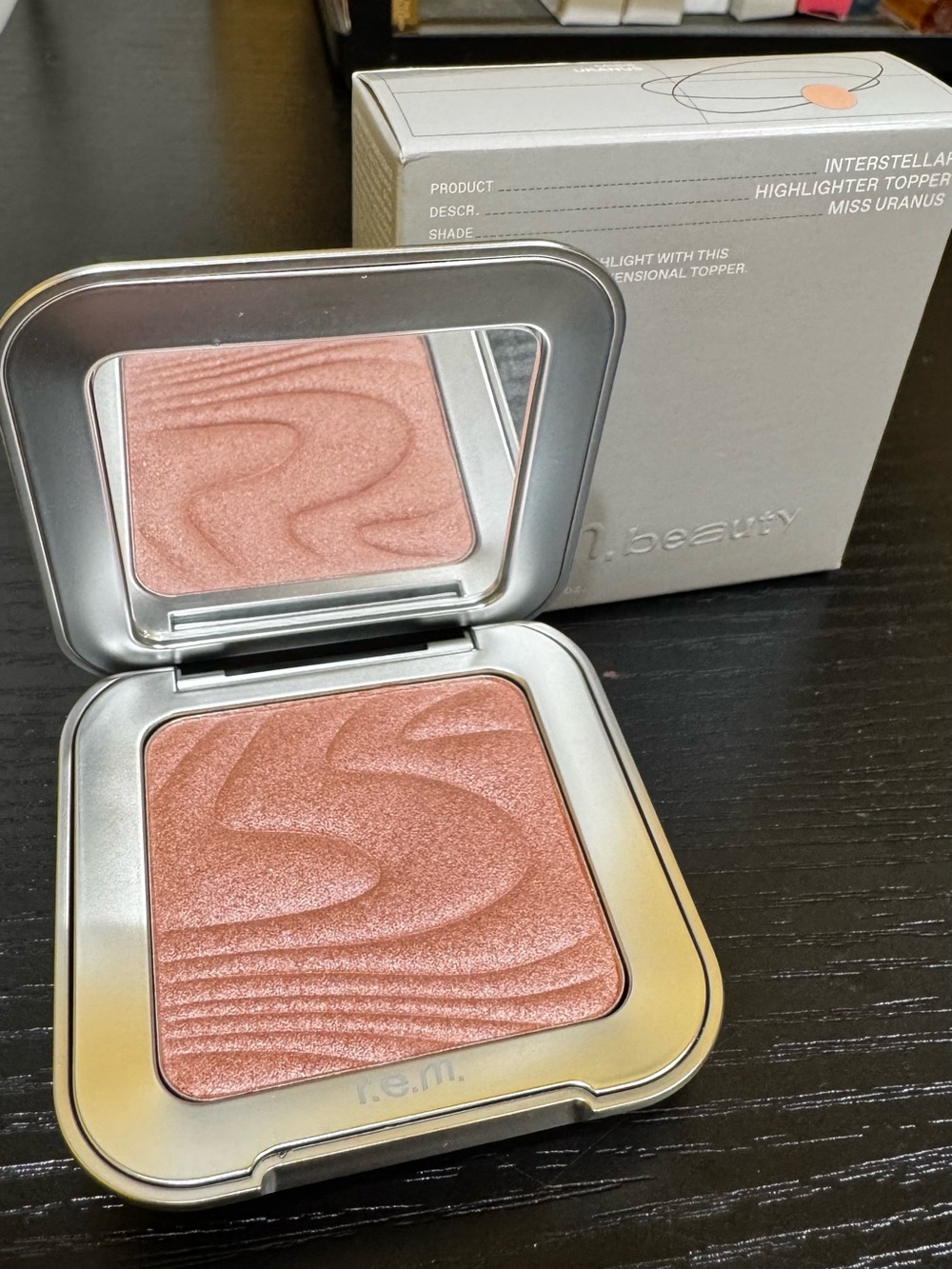r.e.m. beauty Interstellar Highlighter Topper Miss Uranus. Brand new in box